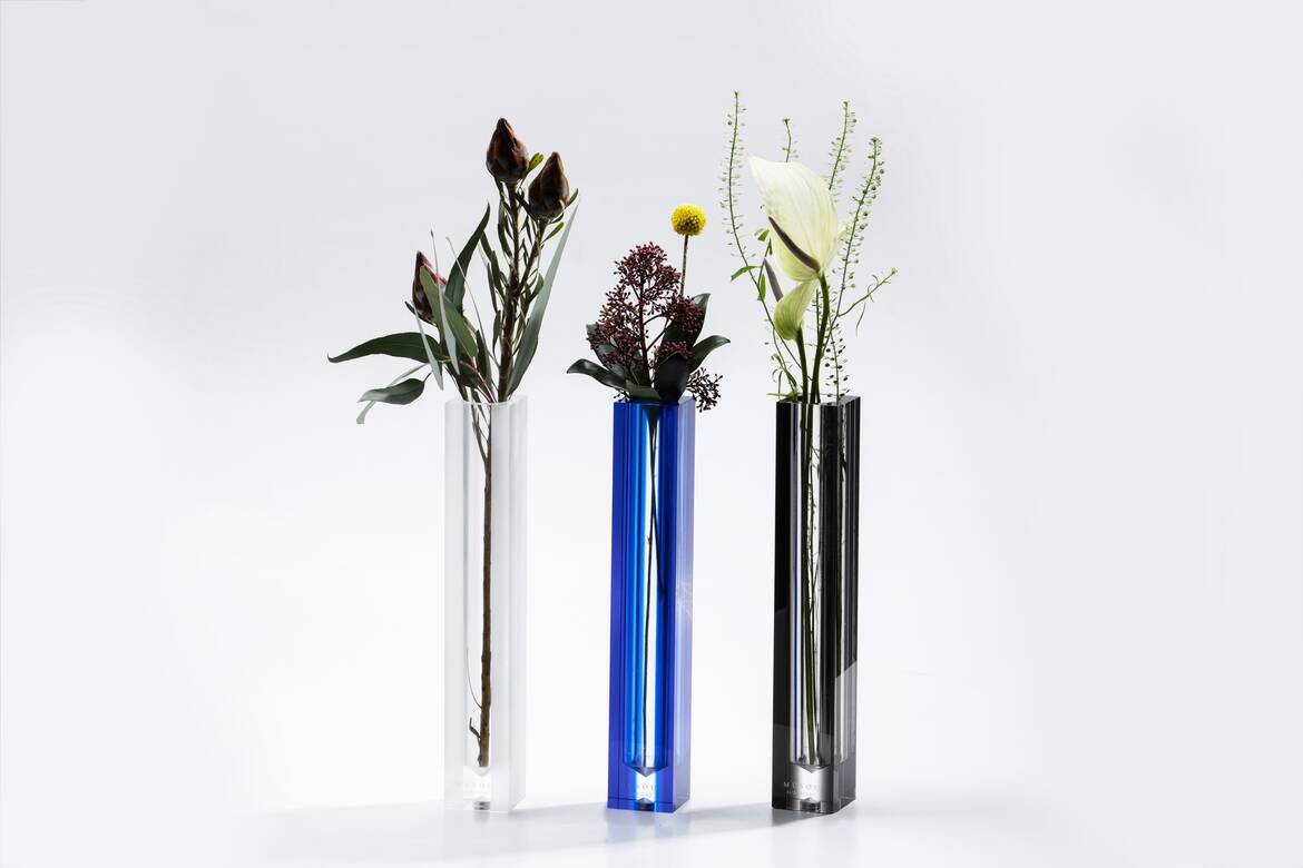 Acrylic Vase / Tall – Musou Furniture