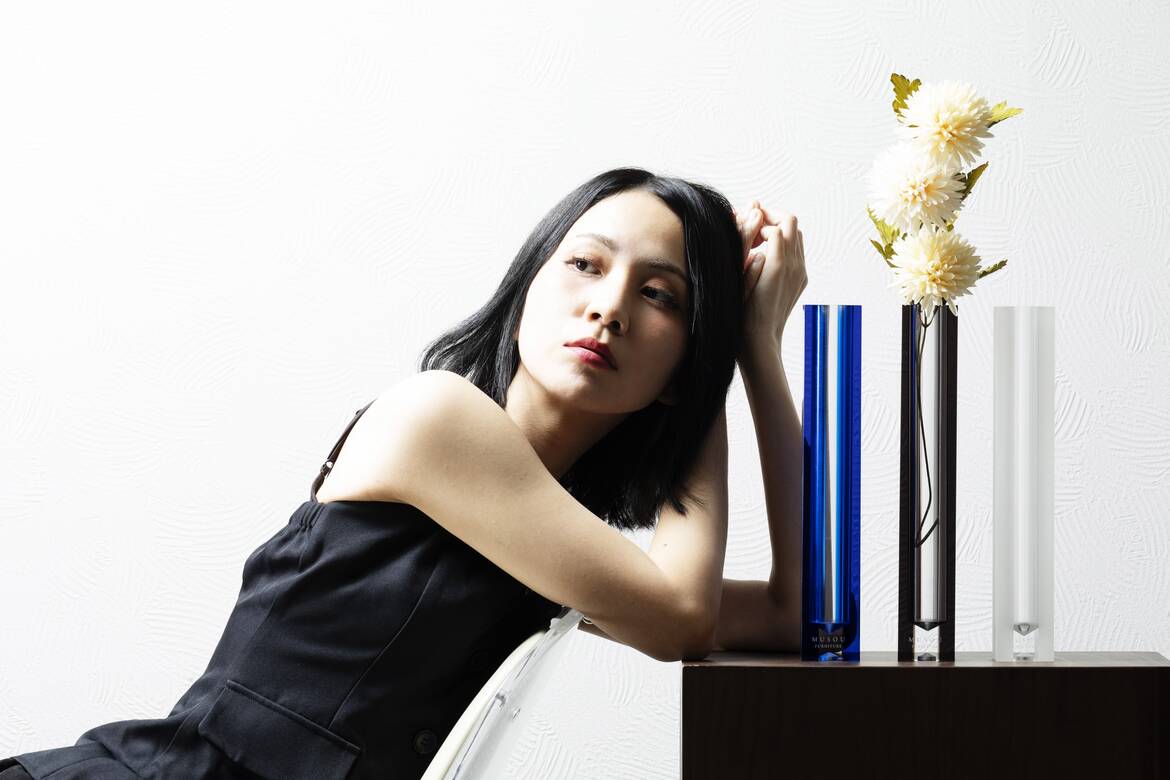 Acrylic Vase / Tall