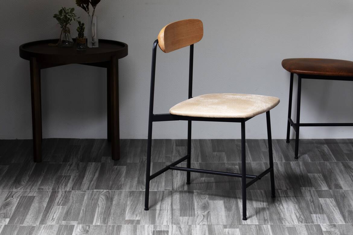 Lloyd / Studio
